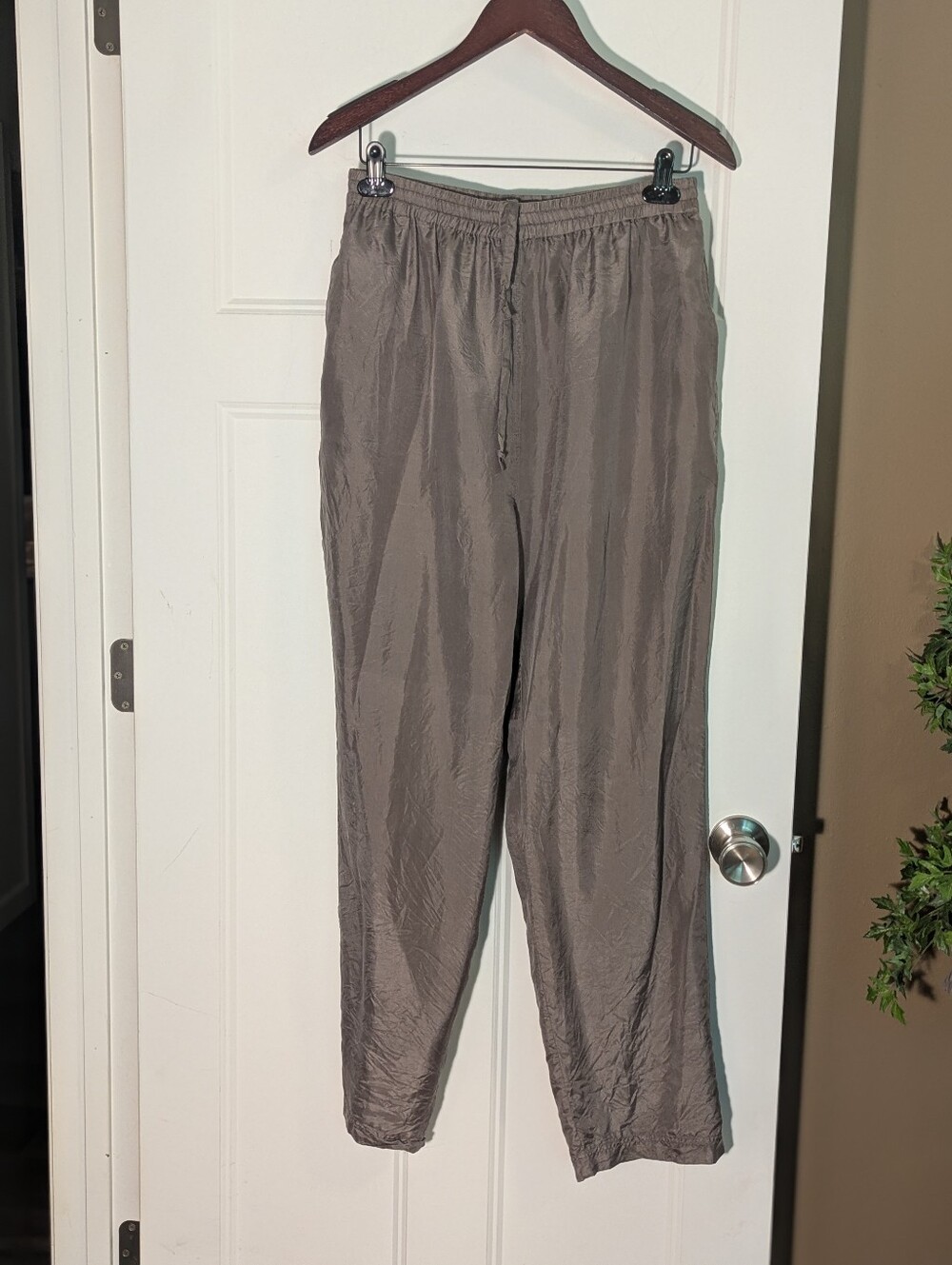 Vintage Women's Two-Piece Silk Lightweight Jacket & Pants Set. Sz Med. - Picture 11 of 16